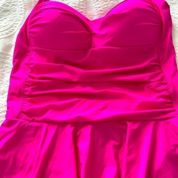 Winmax: Neon Pink One Piece Tummy Coverage Swimsuit. Size 12 NWT. - Picture 4 of 11